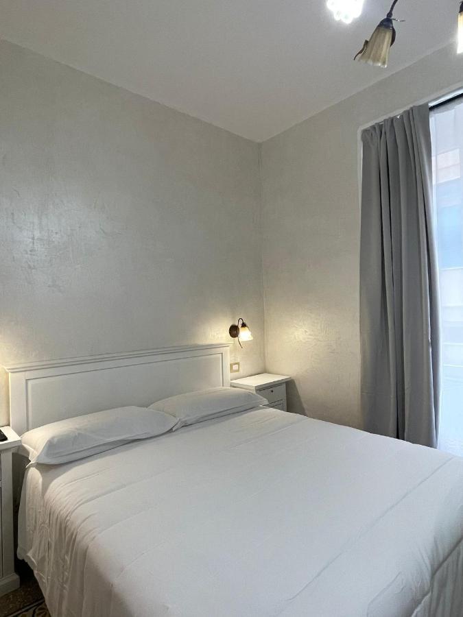 La Casa In Centro Hotel Salerno Luaran gambar